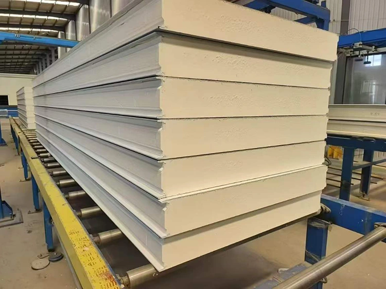 Panneau isolé en polyuréthane